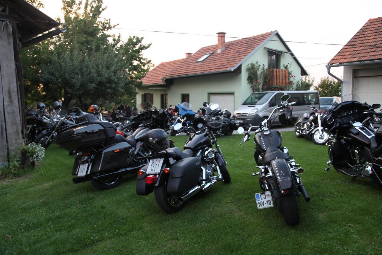 Holiday Home Maderka Strigova Екстер'єр фото